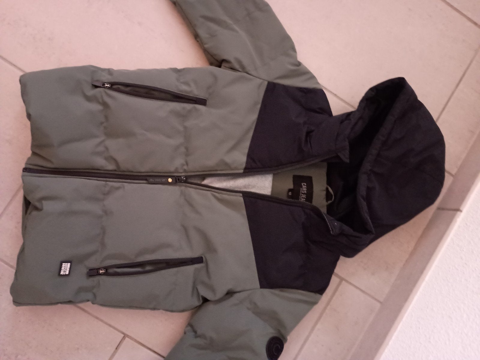 Warme winterjas van het merk Cars. maat 12, Gebruikt, Jongen of Meisje, Ophalen of Verzenden, Cars Jeans