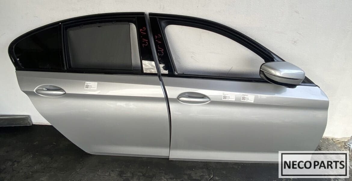 BMW 5 SERIE G30 M5 F90 PORTIER DEUR A83 ALLES LEVERBAAR, Gebruikt, -, Ophalen of Verzenden, Achter