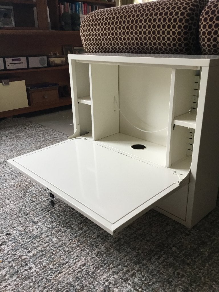 Ikea laptop bureau, Ophalen, Overige typen, Metaal, Zo goed als nieuw