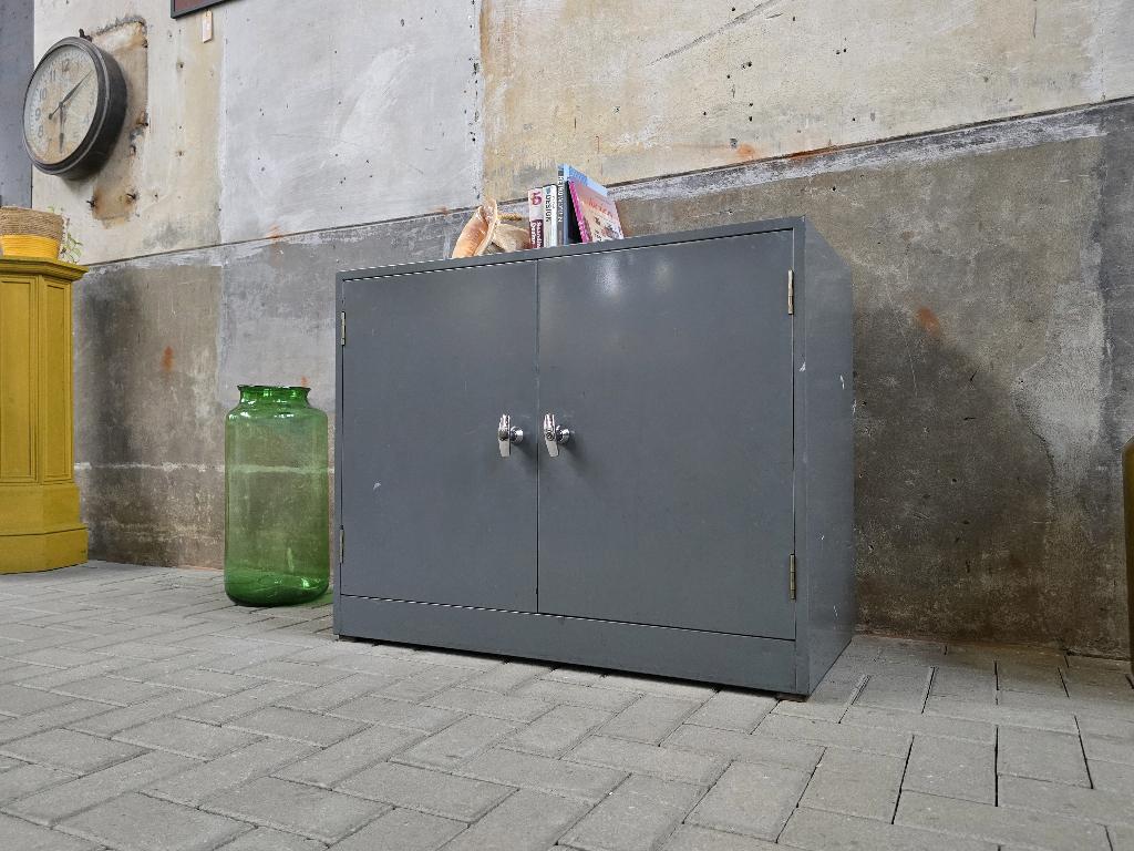 Vintage Gispen Dressoir Grijs | Lage Metalen Kast TV Meubel, Metaal, Vintage Industrieel Retro, 50 tot 75 cm, Gebruikt