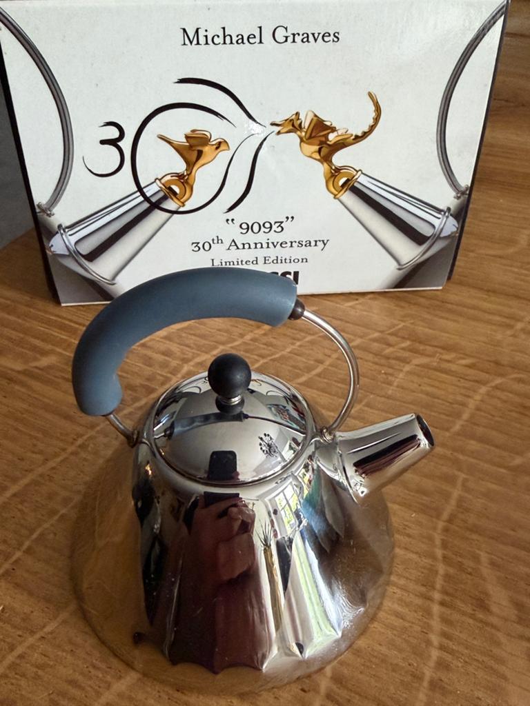 Alessi Michael Graves 9093 Mini Fluitketel 30th Anniversary, Theepot/fluitketel, Zilver, Ophalen of Verzenden, Zo goed als nieuw