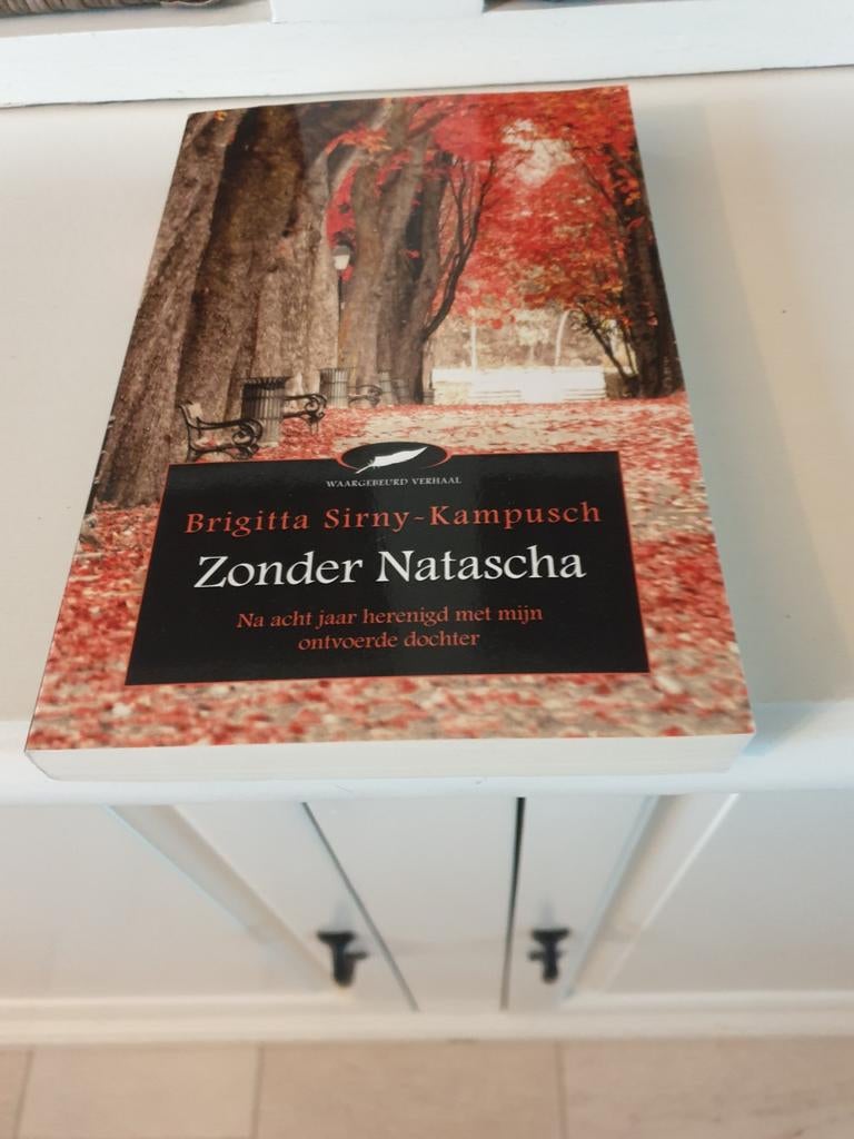 B. Kampusch - Zonder Natascha, Ophalen of Verzenden, Gelezen, Overige