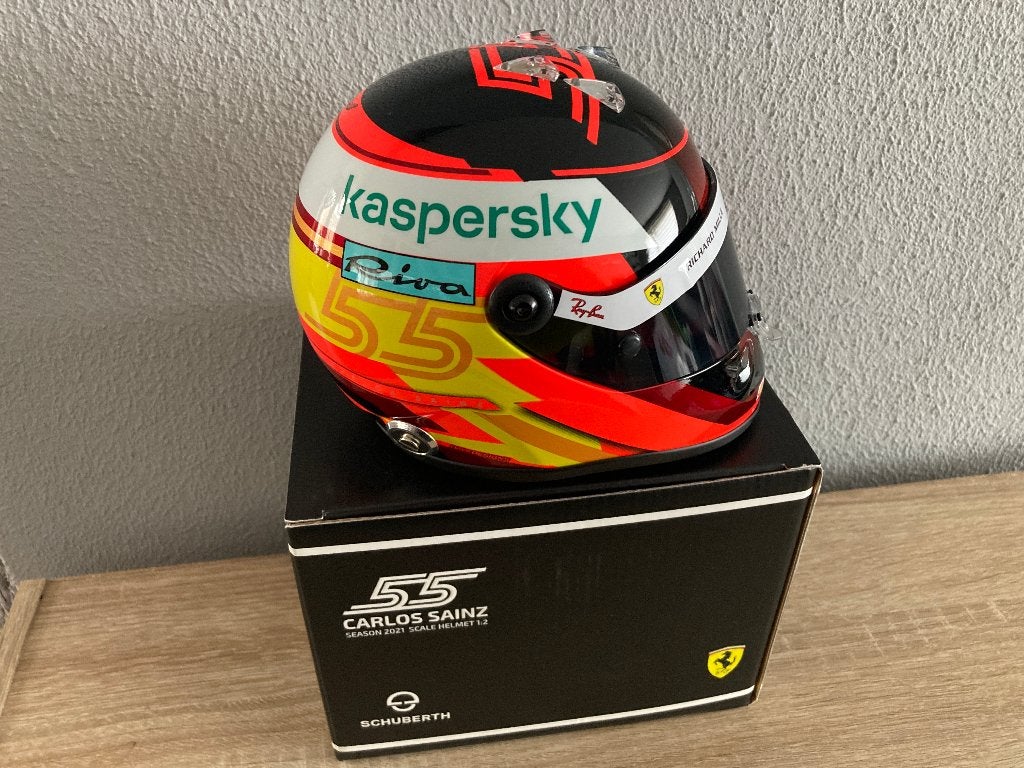 Carlos Sainz 1:2 helm 2021 Schuberth Ferrari Formule 1, Ophalen of Verzenden, Nieuw, Formule 1