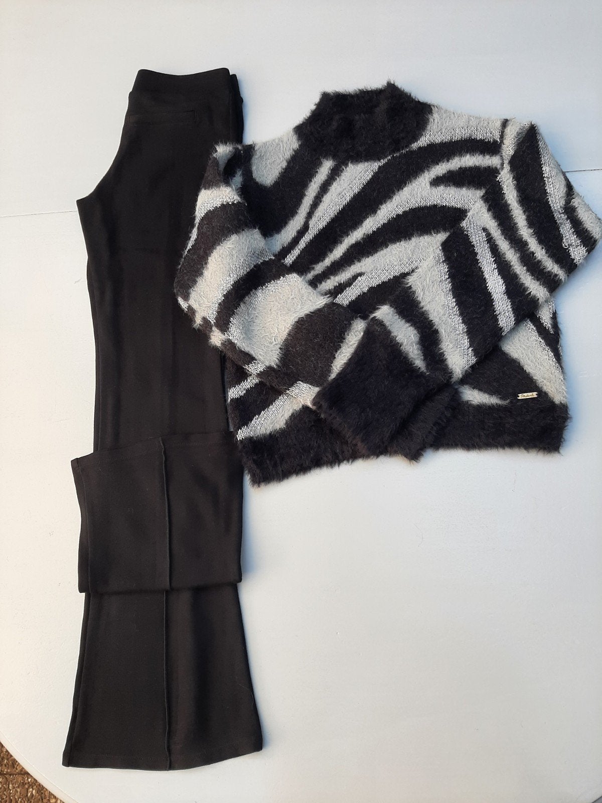 Leuke set: Zebra trui en zwarte broek maat 152/158, Ophalen of Verzenden, Gebruikt, Meisje, Setje
