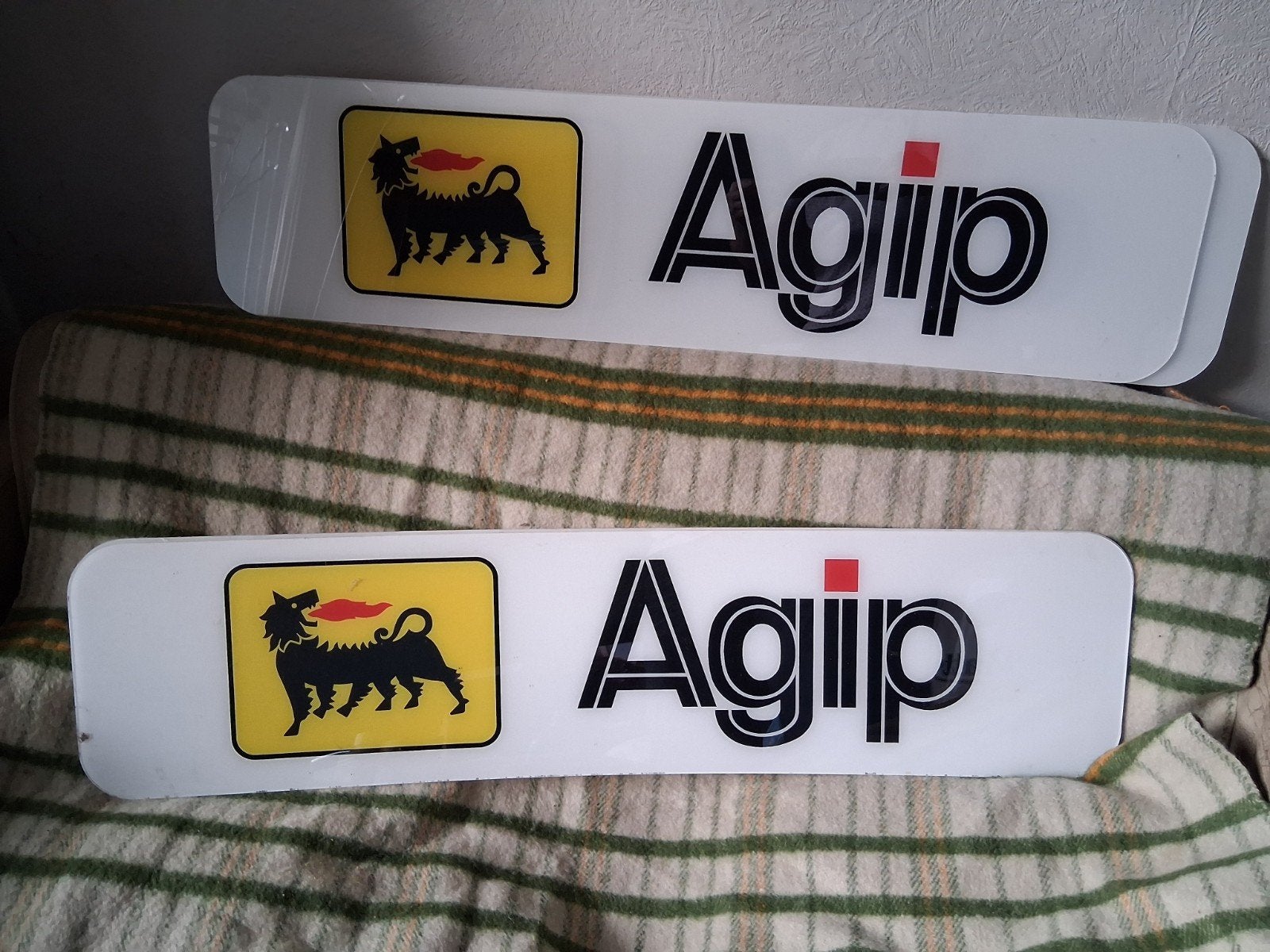 Vier Agip lichtbakplaten - Vintage reclameborden, Verzamelen, Ophalen of Verzenden, Gebruikt, Lichtbak of (neon) lamp