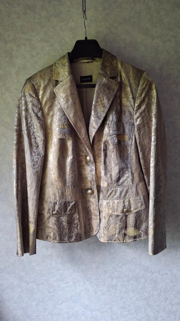 Basler chique colbert, Ophalen of Verzenden, Zo goed als nieuw, Maat 42/44 (L), Beige