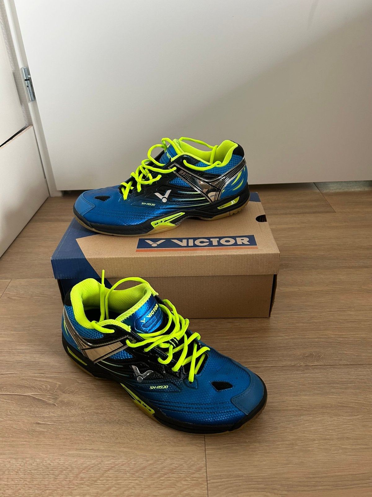 Victor SH-A920 blue maat 44,5, Sport en Fitness, Badminton, Ophalen of Verzenden, Nieuw, Schoenen