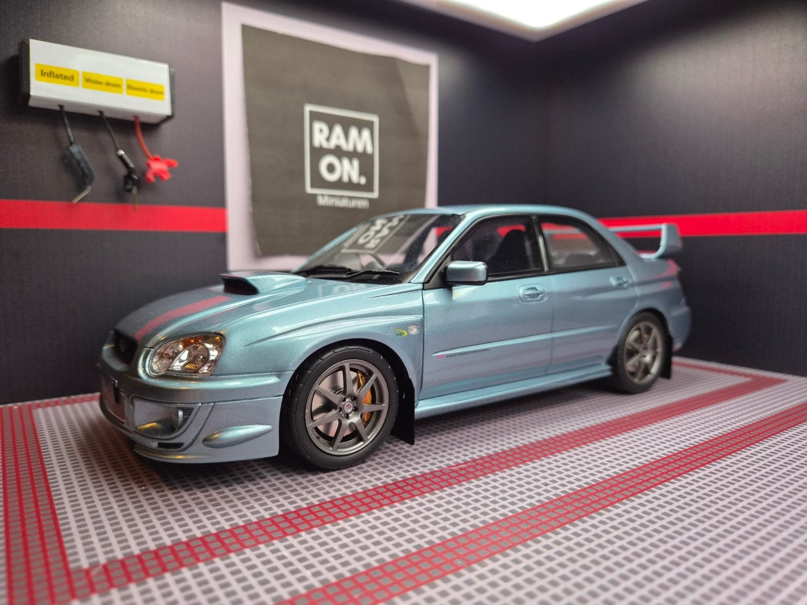 1/18 Subaru Impreza WRX STI WR1 Petter Solberg Edition, Ophalen of Verzenden, Zo goed als nieuw, Auto, OttOMobile