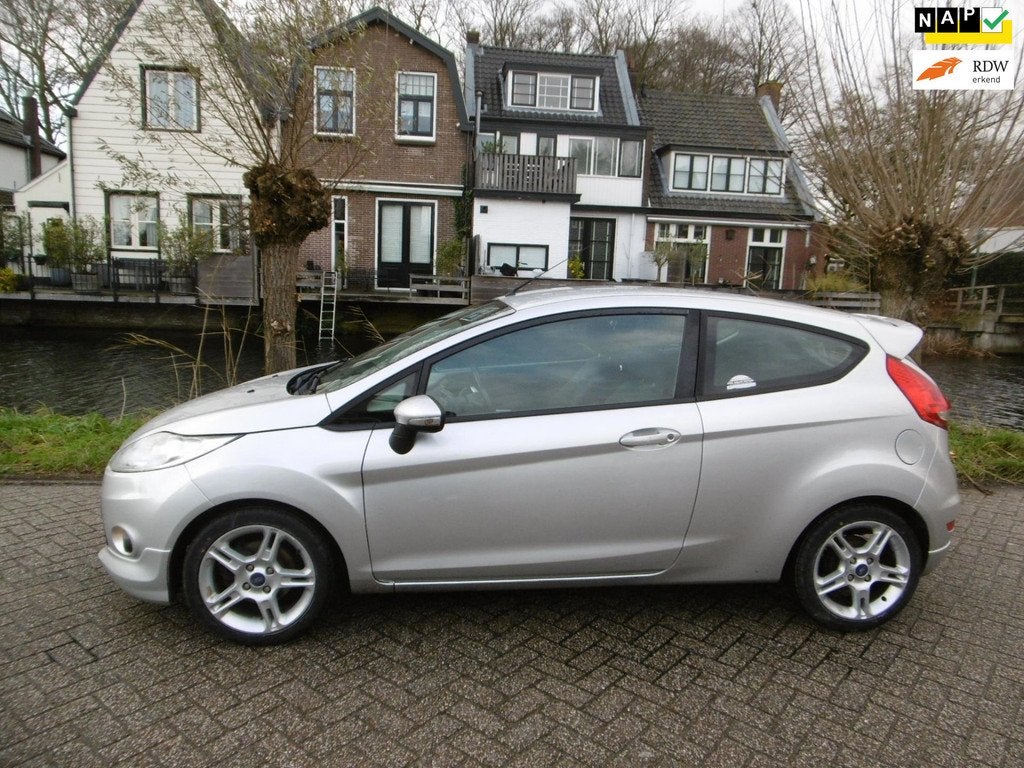 Ford Fiesta 1.6 Sport 120pk Clima Cruise PDC Historie Geen i, Auto's, Stof, Gebruikt, 31 €/maand, 4 cilinders