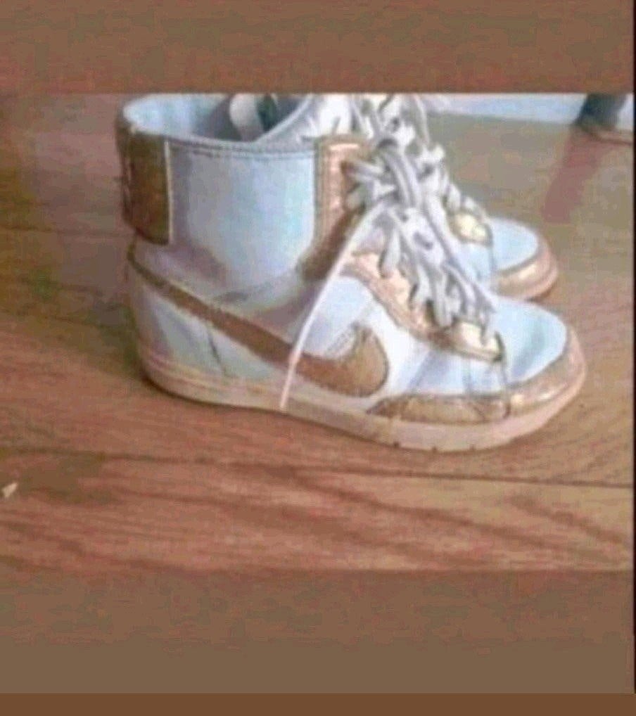 Nike witte schoenen, Kinderen en Baby's, Meisje, Schoenen, Ophalen of Verzenden, Zo goed als nieuw