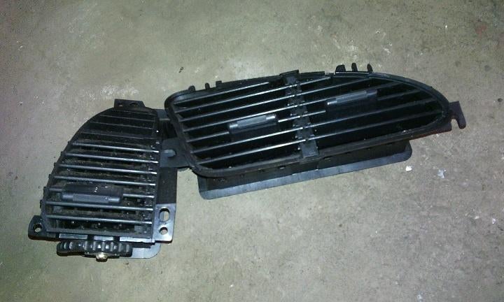 Set ventilator roosters in dashbord Mazda 323f ba 1995, Ophalen of Verzenden