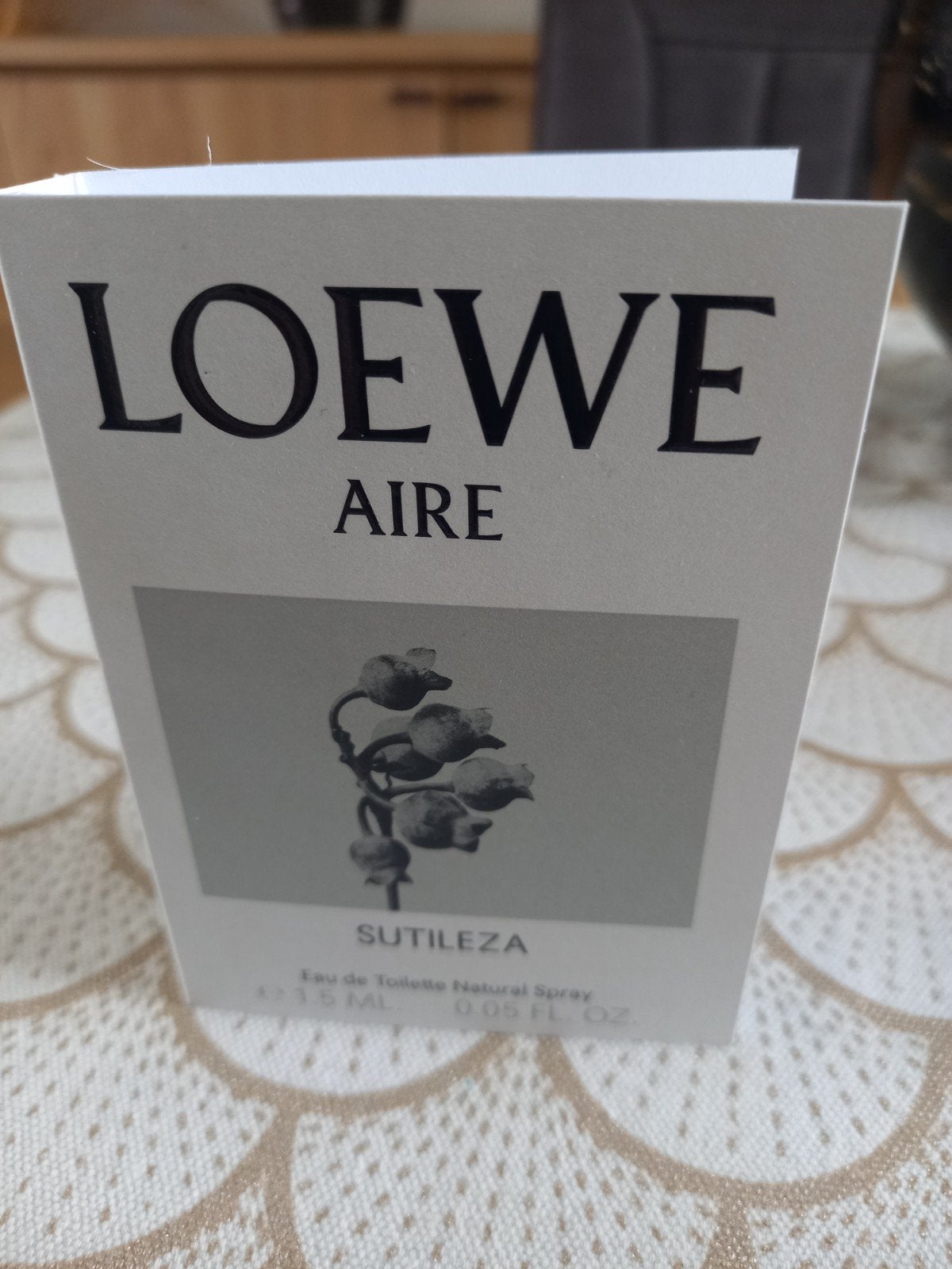 Proefje Loewe Aire Sutileza, Ophalen of Verzenden, Nieuw