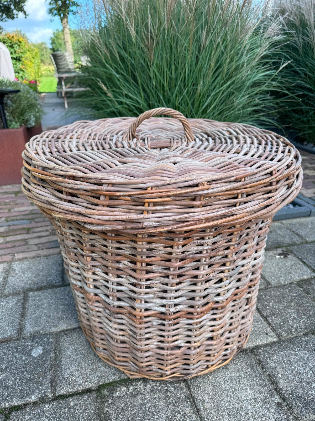 Grote landelijke rieten mand / opbergmand met deksel, Ophalen of Verzenden, Zo goed als nieuw, Rond, Riet