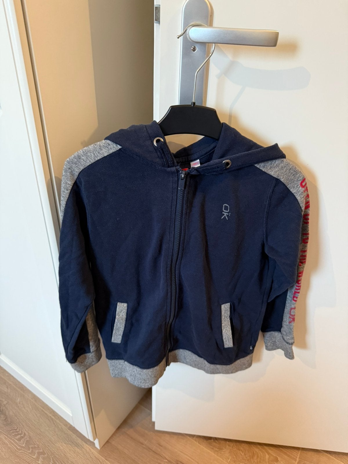 Vest maat 140, Ophalen of Verzenden, Zo goed als nieuw, Jongen, Trui of Vest