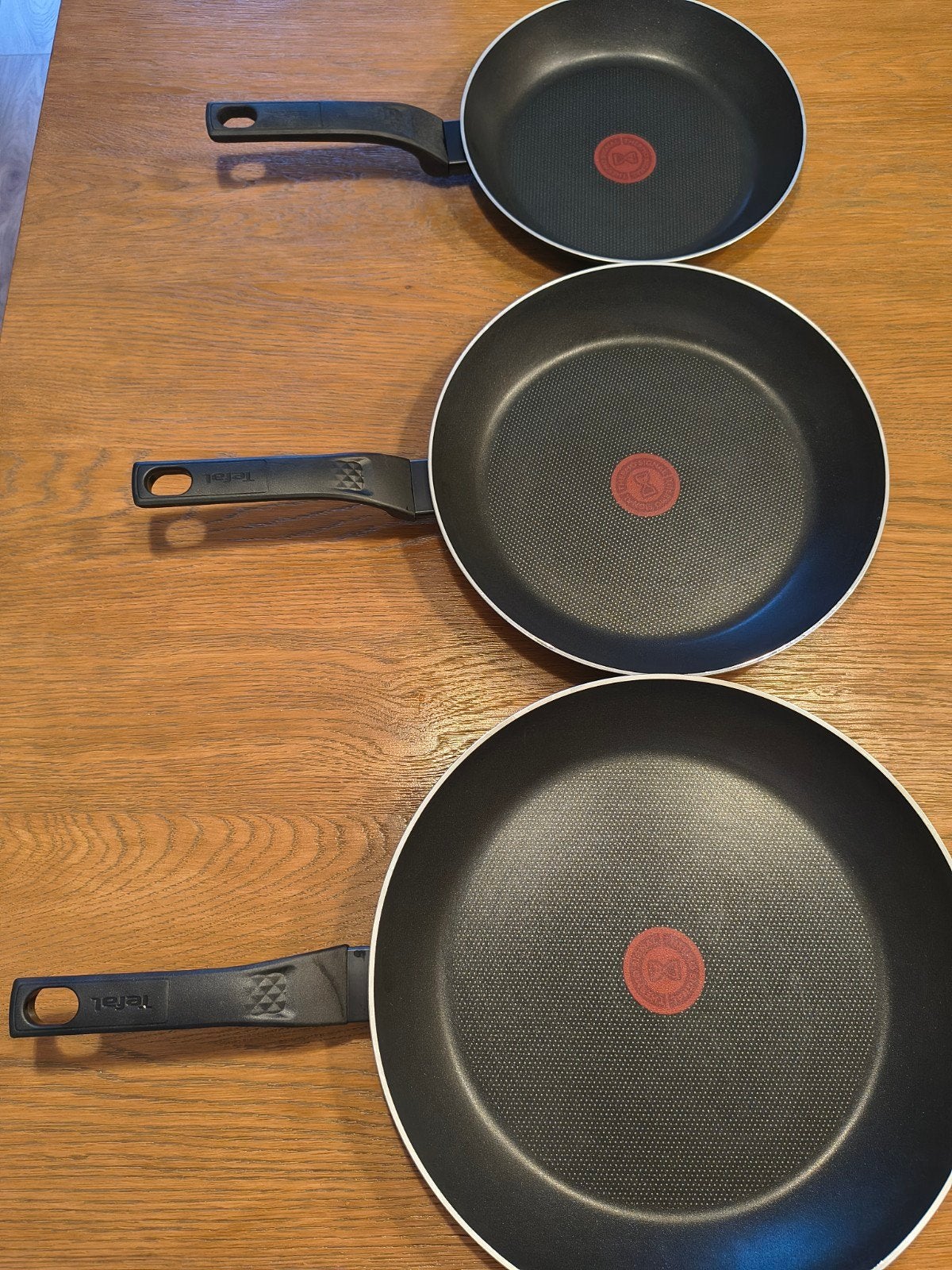 Nieuwe Tefal Koekenpannenset - 3 stuks, Ophalen, Keramische plaat, Pannenset, Nieuw