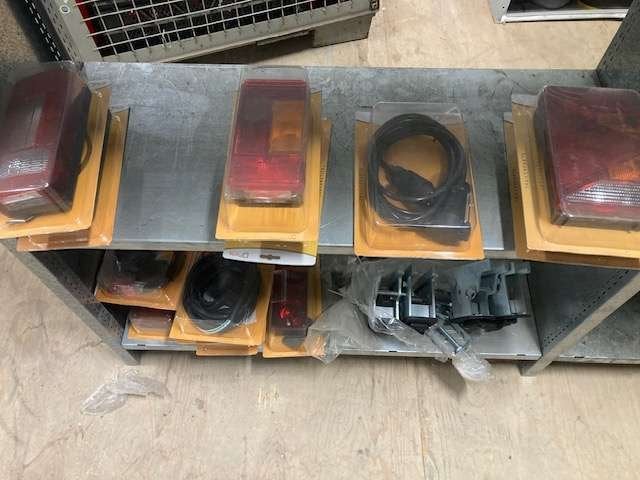 Partij aanhanger onderdelen verlichting en auto onderdelen, Auto's en Fietsen, Weijman, Info@weijmantrading.nl, Ochten