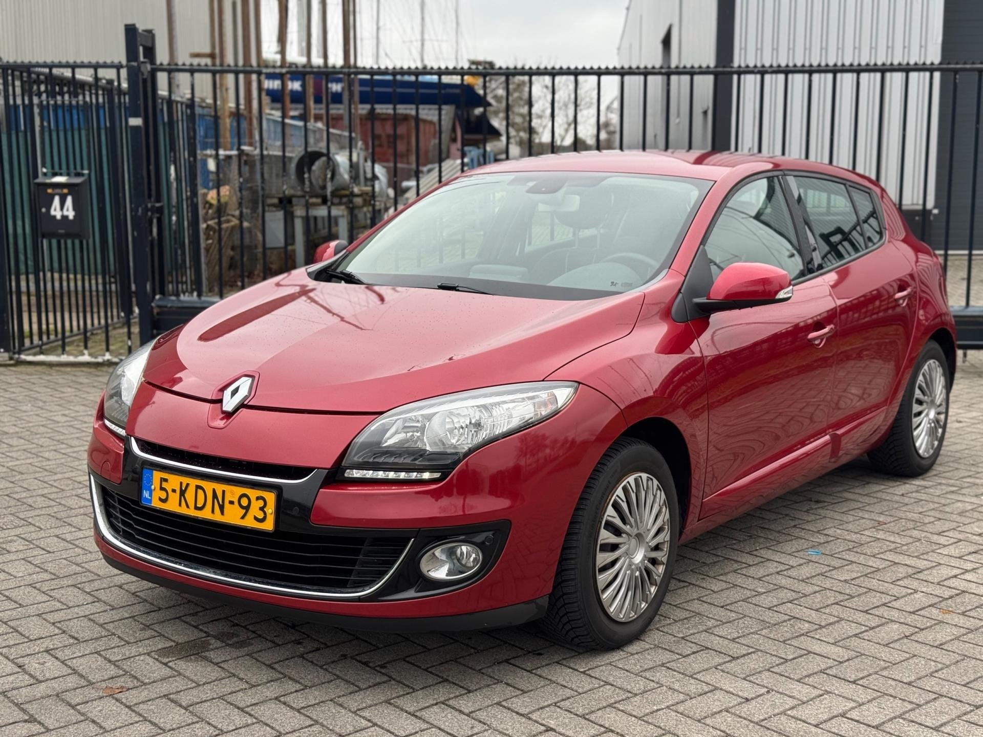 Renault Mégane 1.2 TCe Collection Clima Navi Camera Div Opt, Voorwielaandrijving, Euro 5, Gebruikt, 4 cilinders
