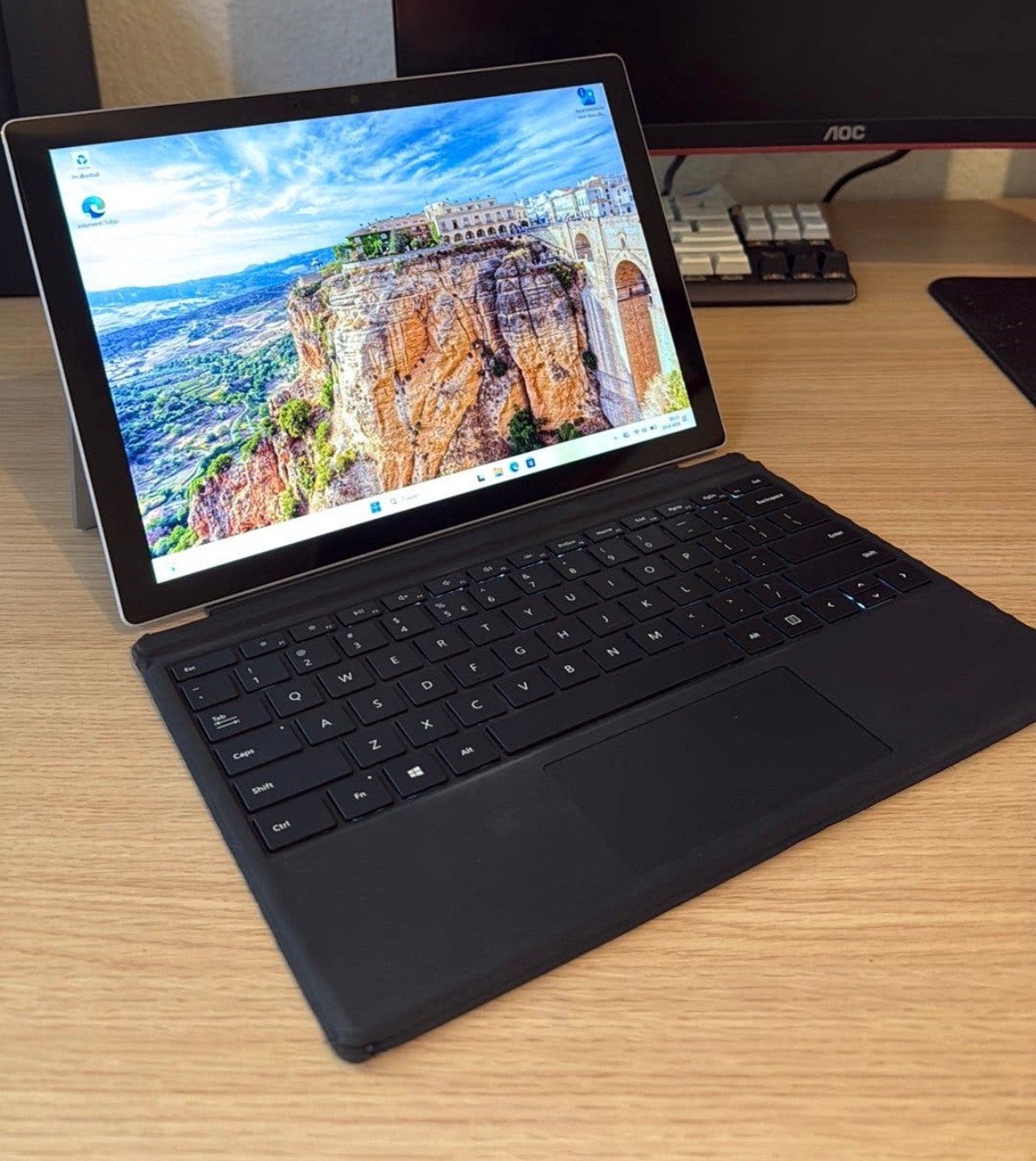 Microsoft Surface pro 7 plus 2 in 1 windows laptop/tablet., Computers en Software, Gebruikt, 2 tot 3 Ghz, Qwerty, 8 GB