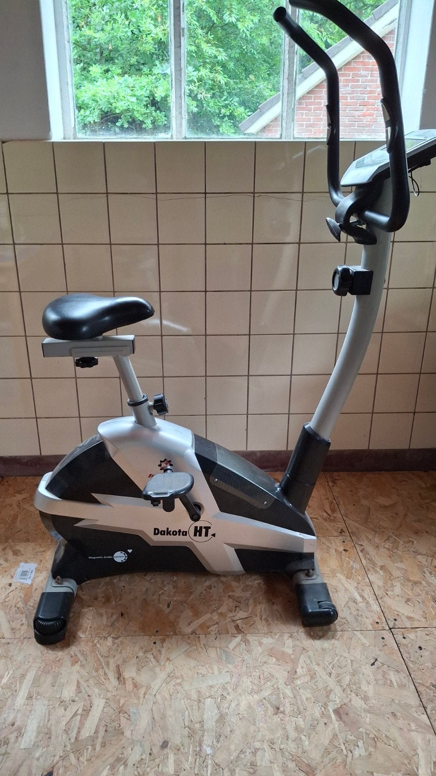 Hometrainer Dakota HT - Magnetic-Brake-System, Sport en Fitness, Ophalen, Gebruikt, Metaal, Benen