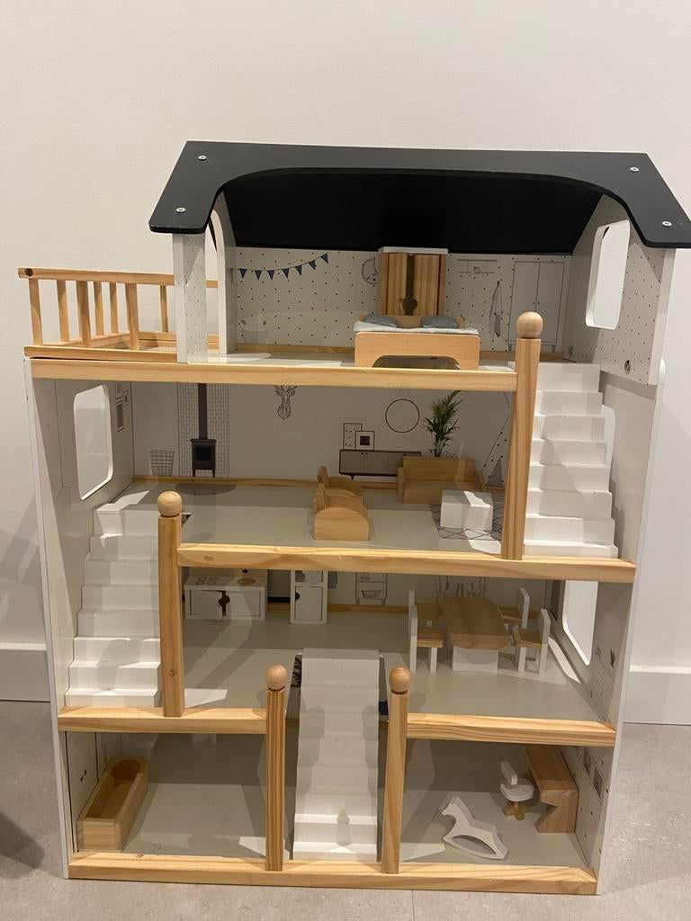 Poppenhuis petite amelie, Ophalen, Zo goed als nieuw, Poppenhuis