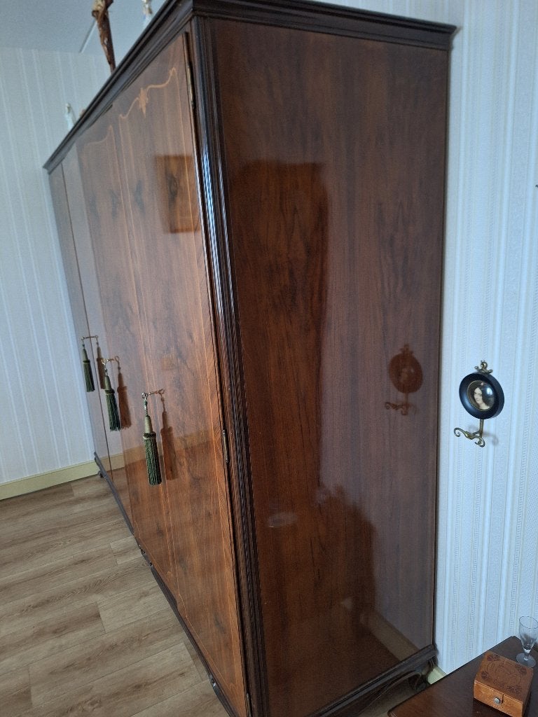 Ruime antieke kledingkast in goede staat, Gebruikt, Klassiek, Onbekend, 200 cm of meer