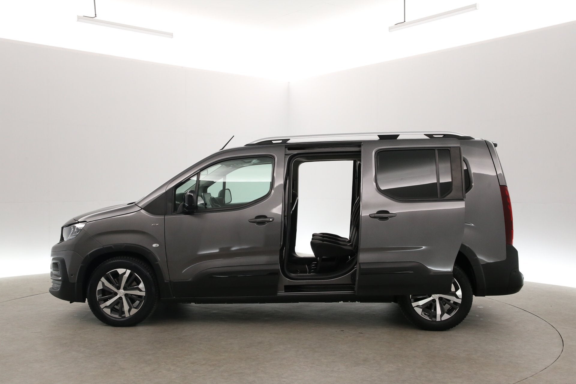Foto 7 van Peugeot Rifter 1.2 Puretech L2 GT 7p. 131PK | Automaat | Cli