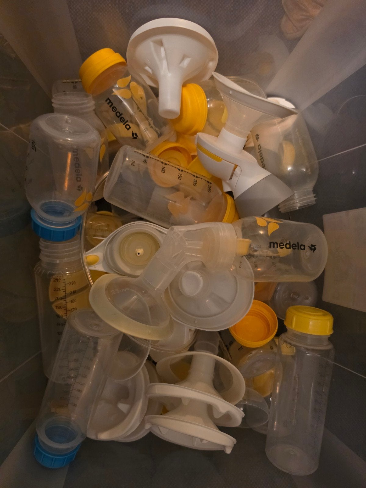 Medela kolfonderdelen en flesjes, Ophalen, Gebruikt