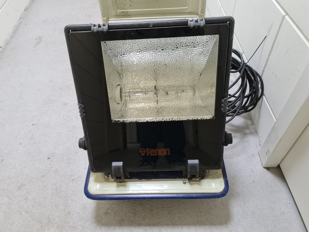 groot formaat buitenlamp met veel licht opbrengst-FERNON, Ophalen of Verzenden, Zo goed als nieuw, Glas