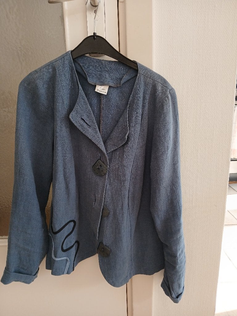 Mooi blauw linnen jasje van Geesje Sturre met mooie details, Blauw, Geesje Sturre, Ophalen of Verzenden, Jasje