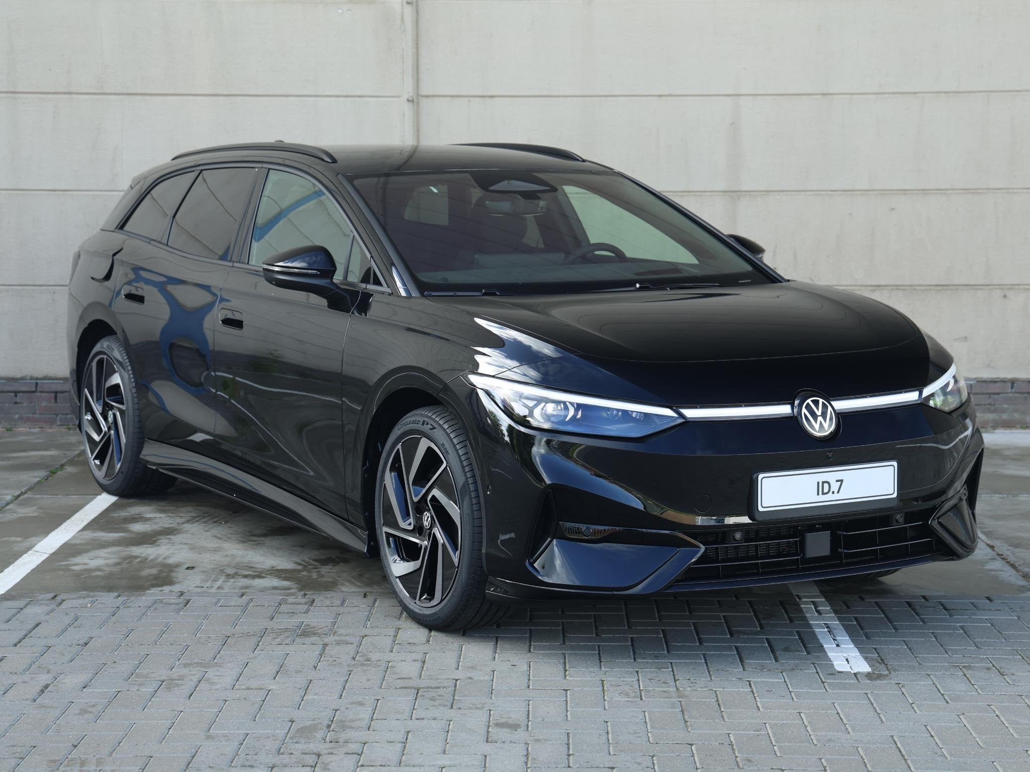 Volkswagen ID.7 Limited Edition Plus 77 kWh accu 286 PK | Ma, Auto's, Automaat, Achterwielaandrijving, Zwart, Zwart