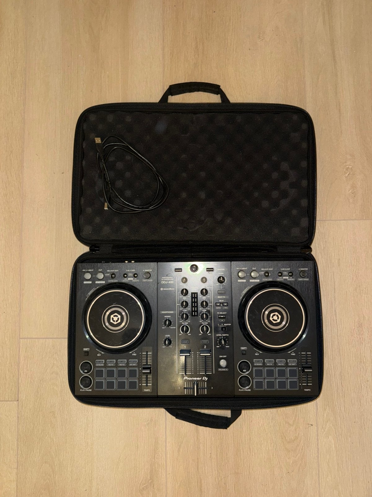 Pioneer DDJ400 - DJ Controller (incl. DJ Koptelefoon), Muziek en Instrumenten, Dj-sets en Draaitafels, Ophalen, Zo goed als nieuw