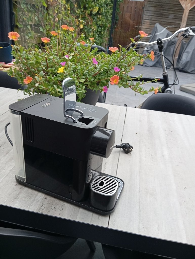 Foto 6 van Nespresso DeLonghi koffiezetapparaat
