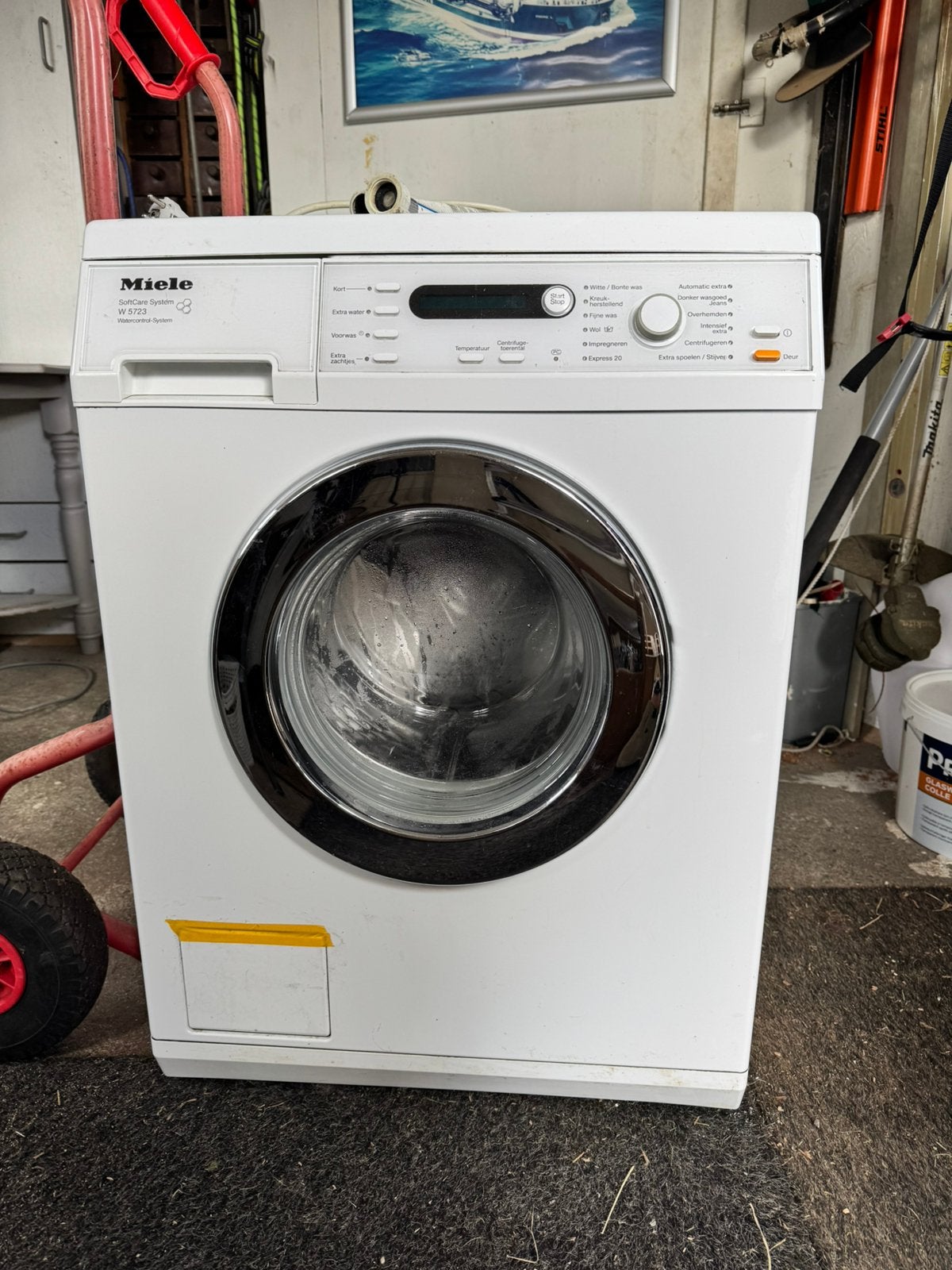 Goedwerkende gebruikte wasmachine Miele, Ophalen, Zo goed als nieuw, 85 tot 90 cm, 1200 tot 1600 toeren
