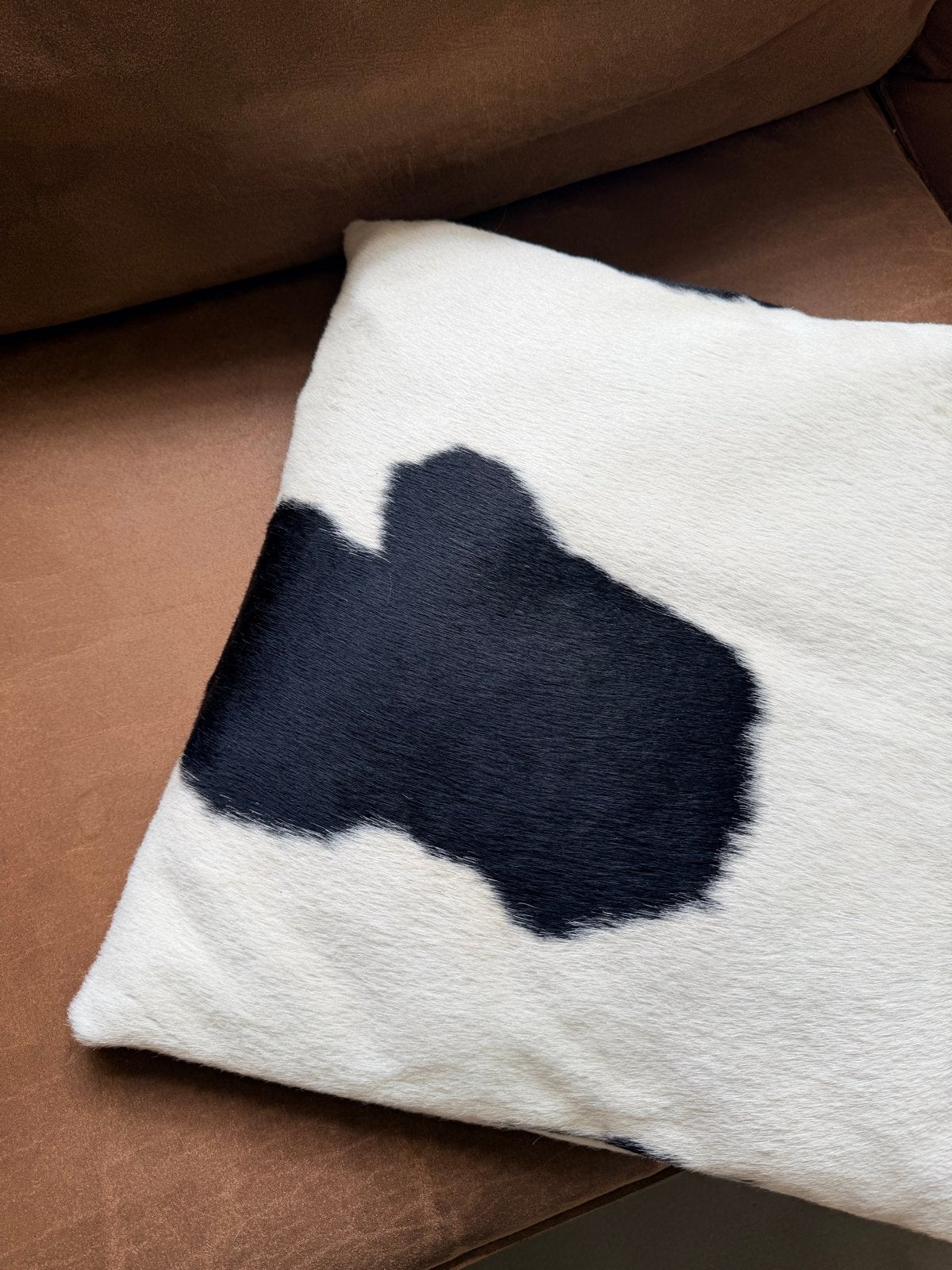 Echt koeienhuid kussen 50x50 - Zo goed als nieuw, Meerkleurig, Vierkant, Zo goed als nieuw, Sierkussen