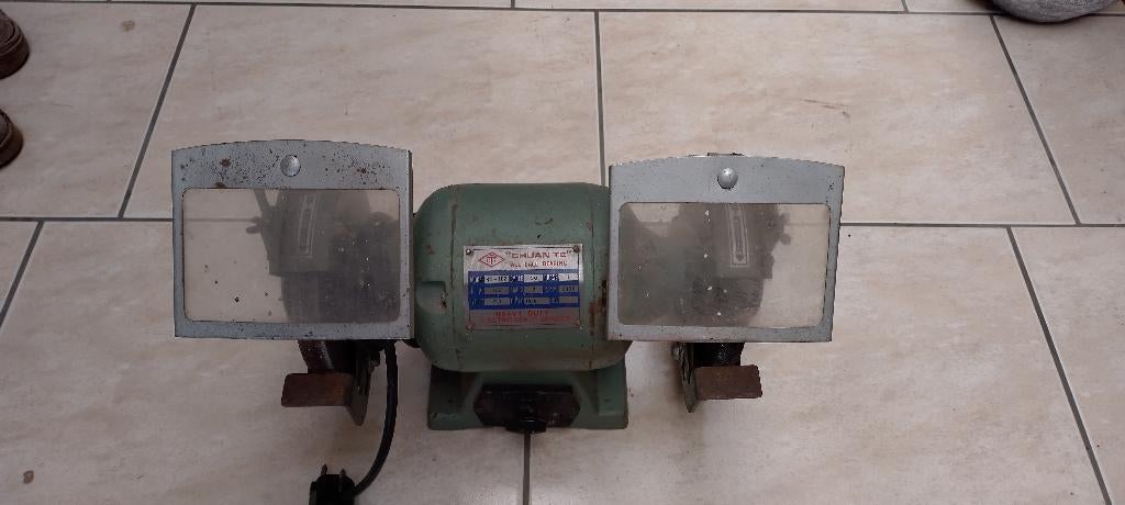 slijpmachine, Ophalen, Gebruikt, Minder dan 700 watt, Werkbankslijpmachine