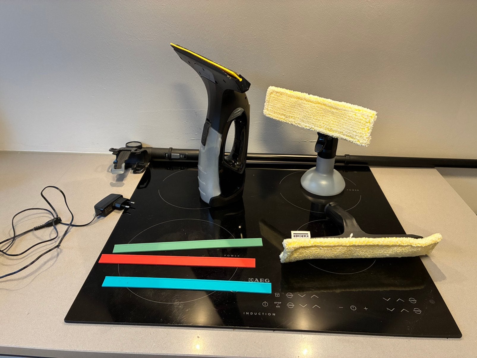 Ramenreiniger Kärcher WV2 met speciale telescoopsteel, Huis en Inrichting, Ophalen, Raamwisser of Trekker