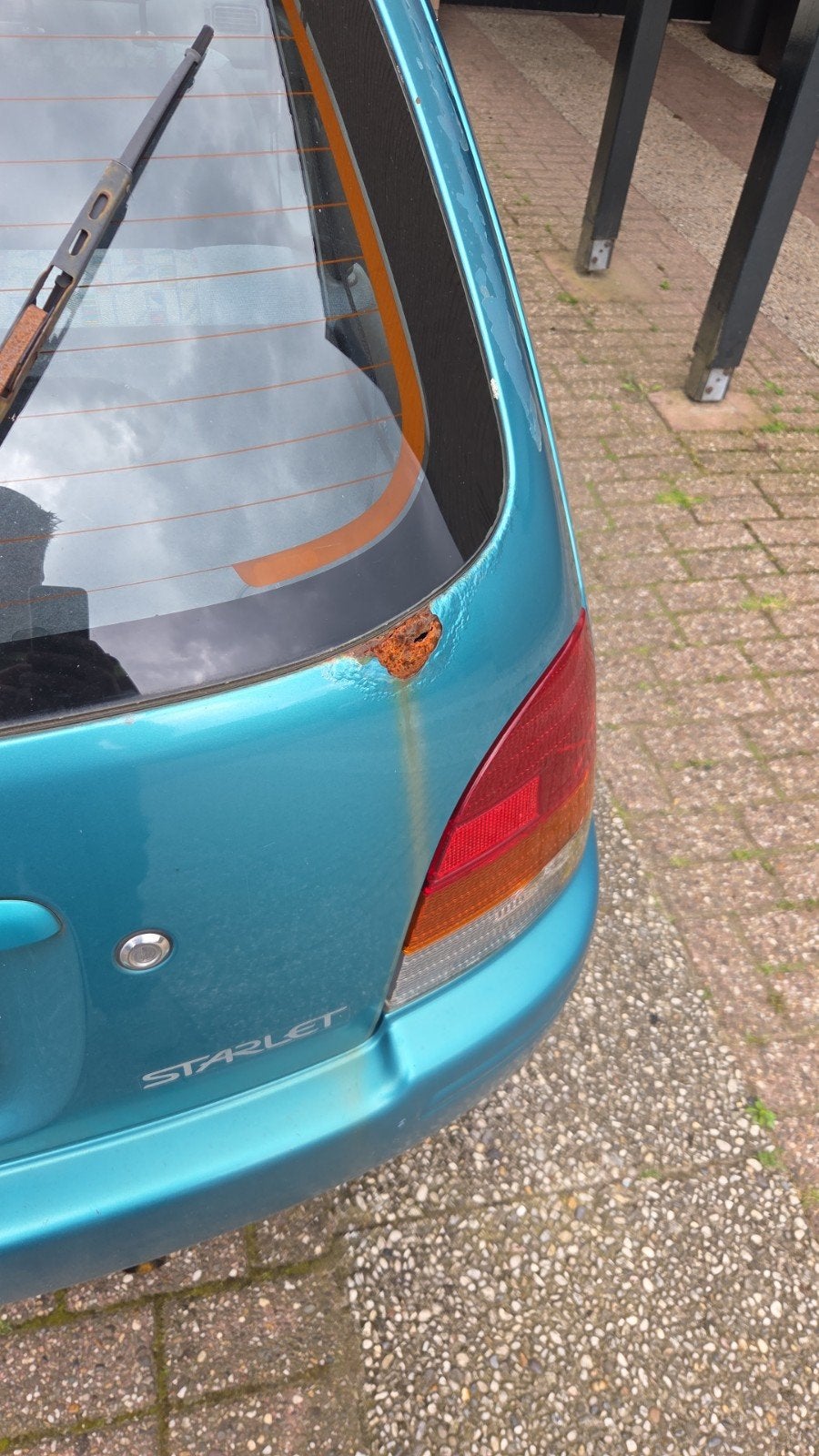 Gezocht: achterklep Toyota Starlet kleurcode 756, Gebruikt, Achterklep, Ophalen of Verzenden, Toyota