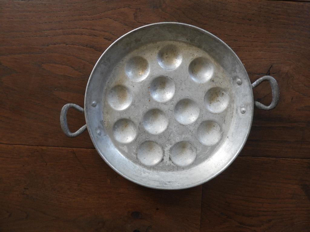 schaaltje voor  slakken, Huis en Inrichting, Overige materialen, Gebruikt, Ophalen of Verzenden, Schaal of Schalen