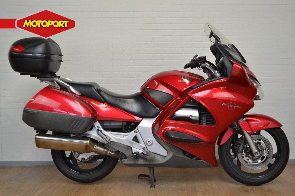 Honda ST 1300 Pan European ABS TOUR (bj 2003), Motoren, Dorneveld 180-184
B-1731  Zellik, BE, Honda Motor Europe, Meer dan 35 kW