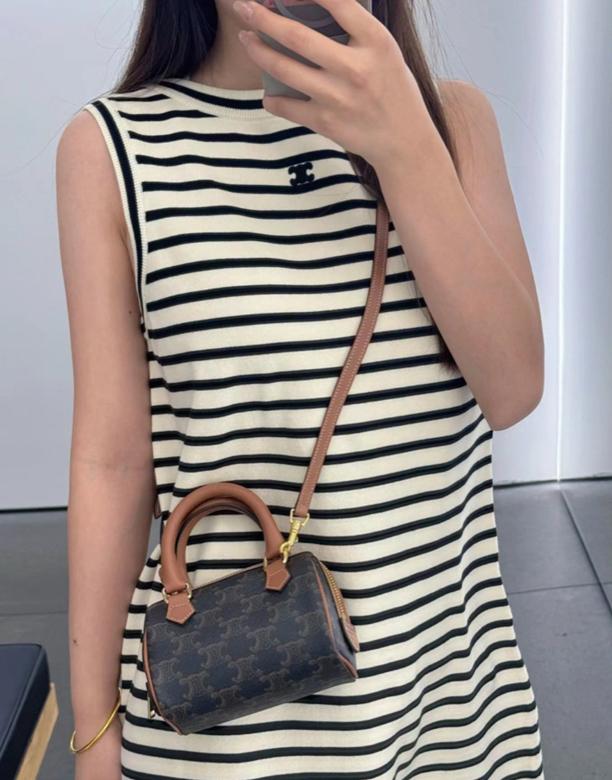Celine Mini Boston Bag Triomphe Canvas, Ophalen, Zo goed als nieuw, Bruin, Handtas