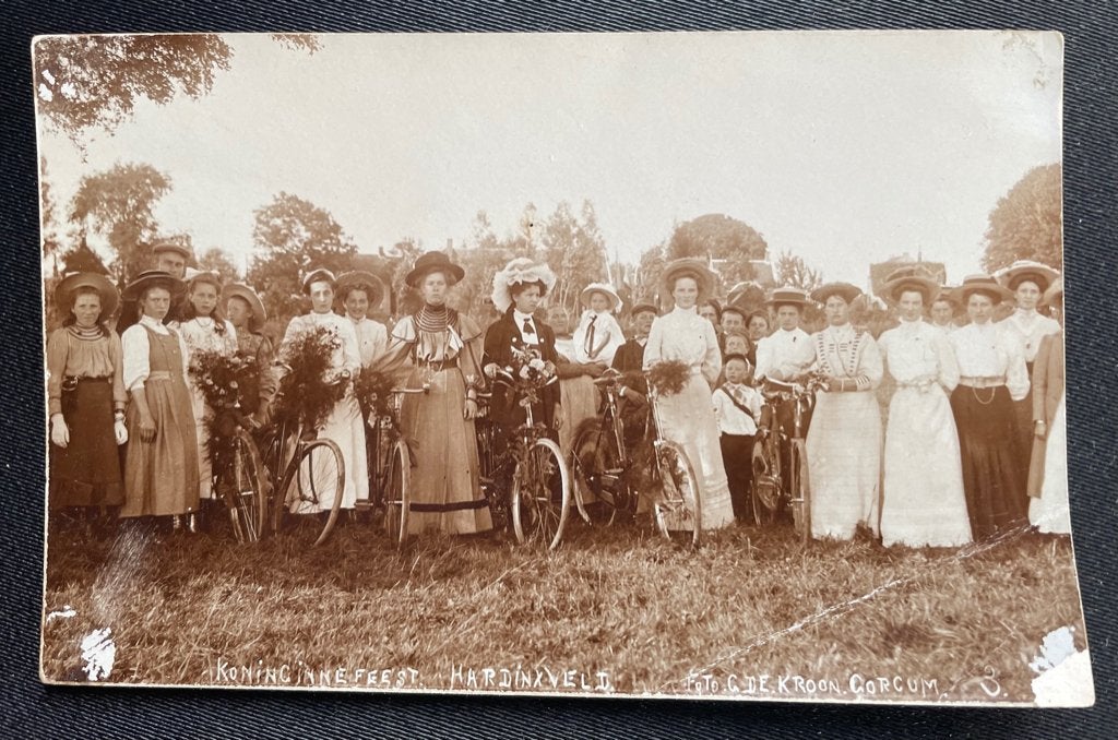 ansichtkaart / fotokaart van Hardinxveld , Koninginnefeest., Verzamelen, Ansichtkaarten | Nederland, Verzenden, Voor 1920, Zuid-Holland