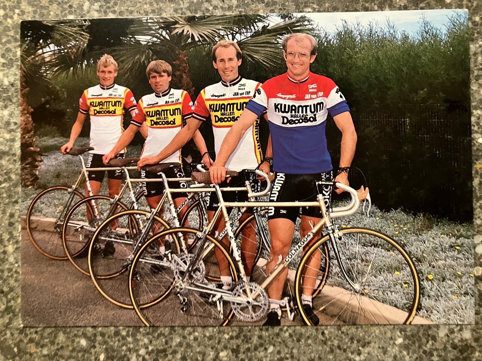 Kwantum - ploegfoto Raas, kuiper, van der poel, Verzenden, Buitenlandse clubs
