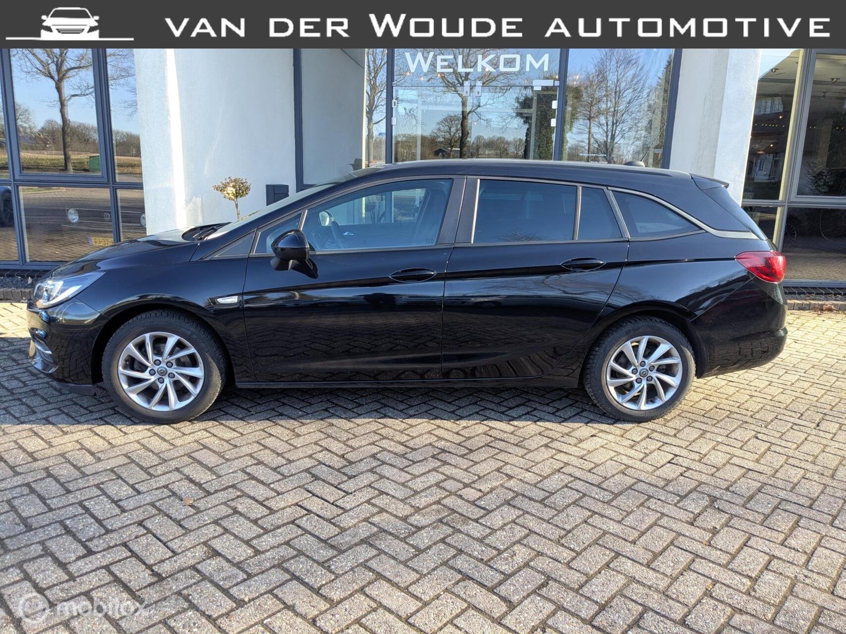Opel Astra Sports Tourer 1.5 CDTI Business Edition, Voorwielaandrijving, Zwart, Origineel Nederlands, 140 €/maand