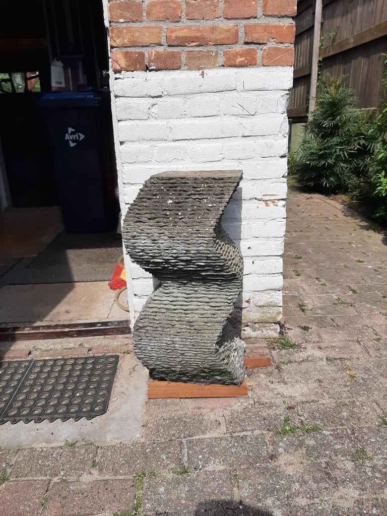 Mooie fontein, Ophalen, Zo goed als nieuw, Beton, Fontein