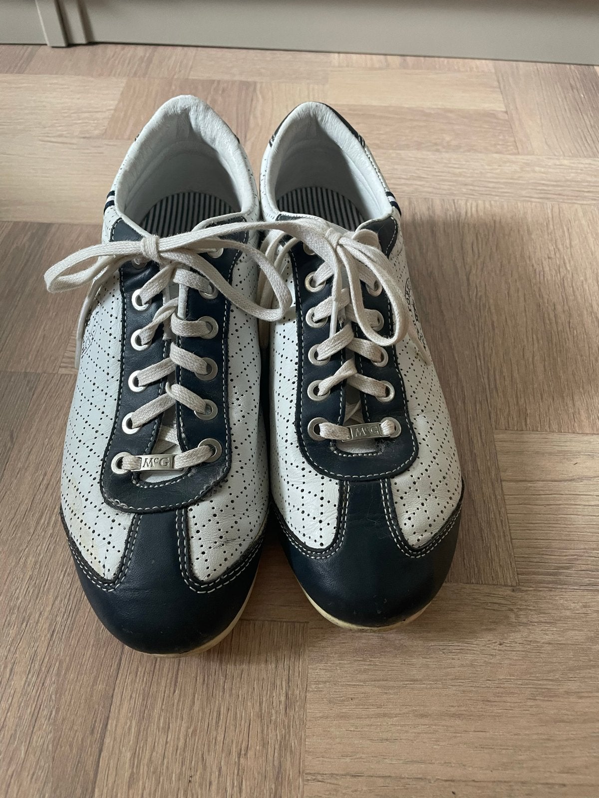 McGregor sneakers maat 40, Kleding | Dames, Wit, Ophalen of Verzenden, Sneakers of Gympen, Gedragen