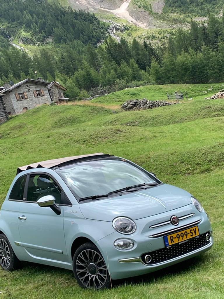 Fiat 500c Dolcevita 1.0 70pk Hybrid 2022 Azure GARANTIE, Parkeersensor, 40 €/maand, 4 stoelen, Origineel Nederlands