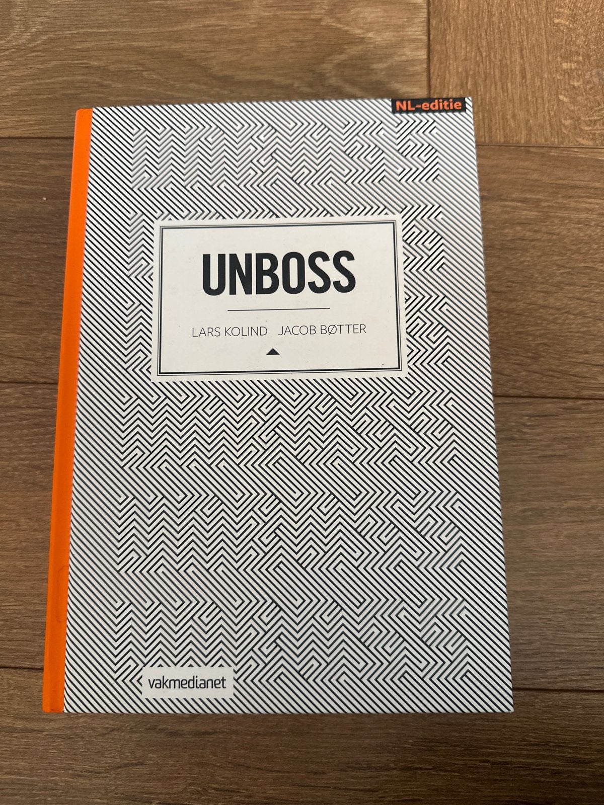 UNBOSS - Lars Kolind & Jacob Bøtter (NL-editie), Ophalen of Verzenden, Gamma, Zo goed als nieuw, HBO