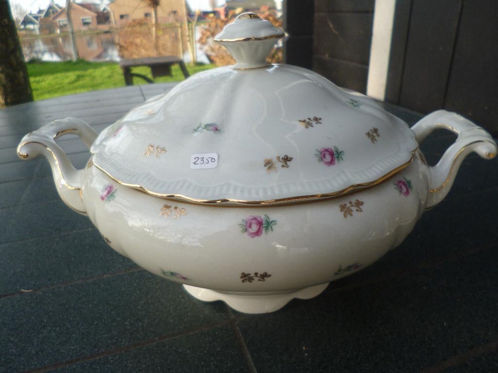Dekschaal Jaegerle Bavaria met roze knop roosjes, Antiek en Kunst, Antiek | Servies los, Ophalen of Verzenden