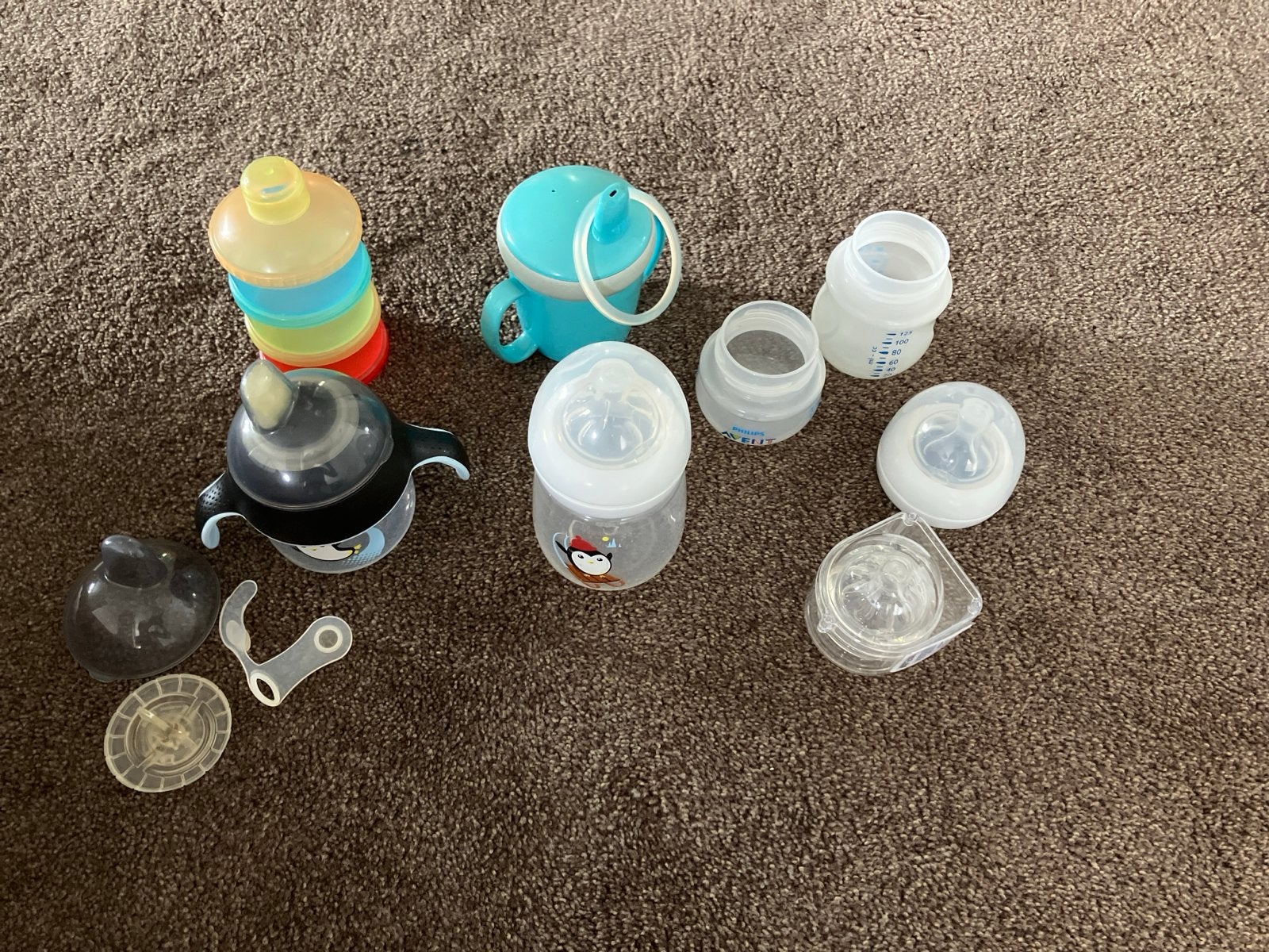 Babyvoeding set: flessen, drinkbekers en melkpoederverdeler, Kinderen en Baby's, Gebruikt, Babyfles, BPA-vrij, Philips Avent