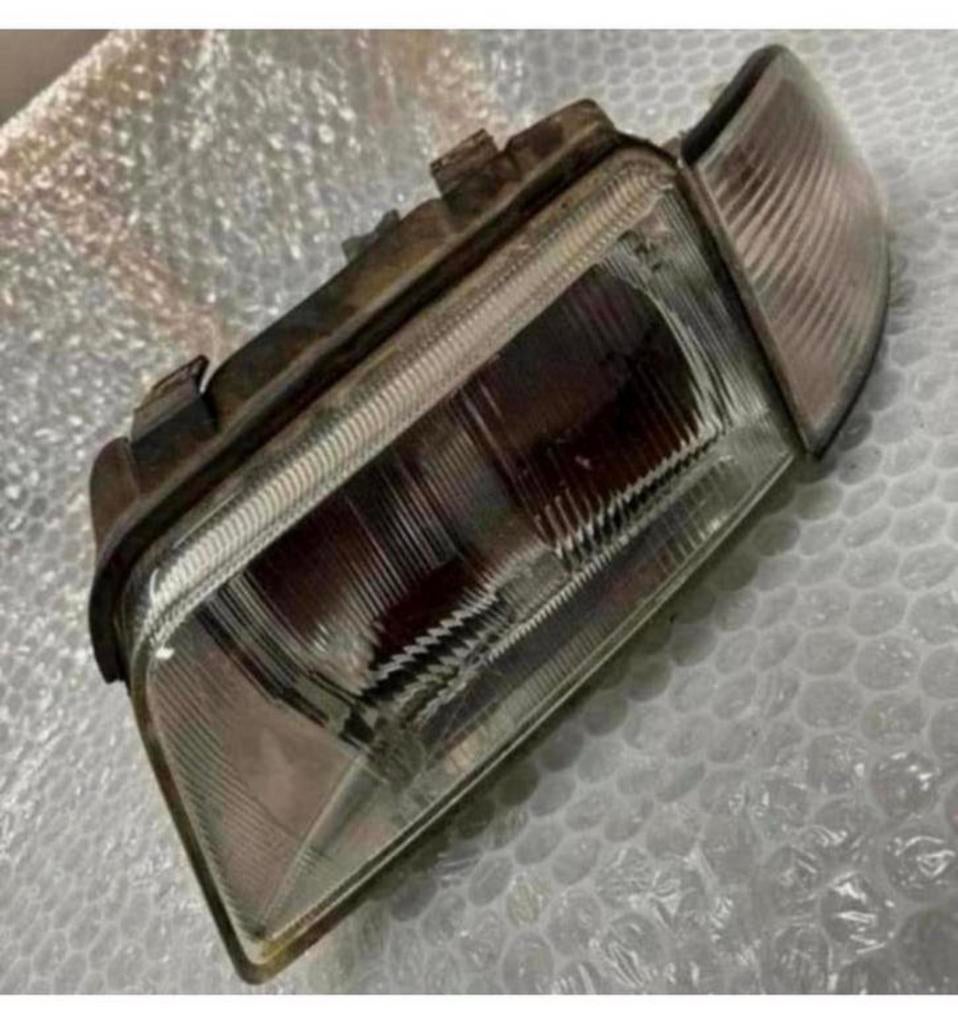 Audi A4 S4 B5 linker koplamp links 8D0941029A + knipperlicht, Gebruikt, Ophalen of Verzenden, H, H